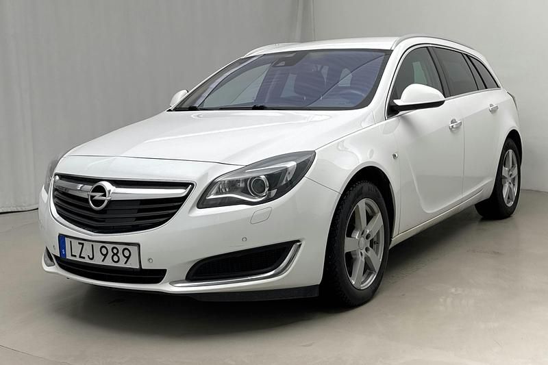 Vit Begagnad 2016 Opel Insignia Business Kombi | 114 000 kr (Dyr) - Bild 1/4