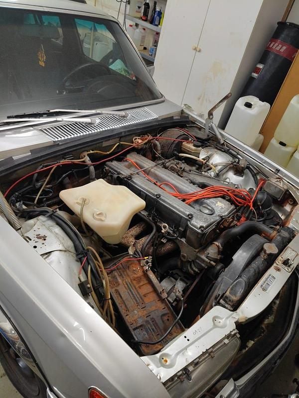 Begagnad Mercedes 280 SE 185 HK (136 kW) 1975