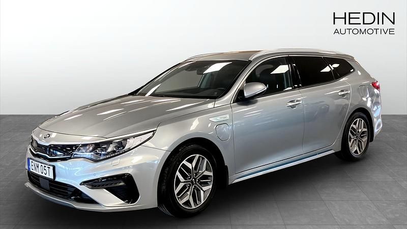 Grå (silver) Begagnad 2019 Kia Optima Hybrid Advance Sedan | 209 000 kr (Marknadspris) - Bild 1/4