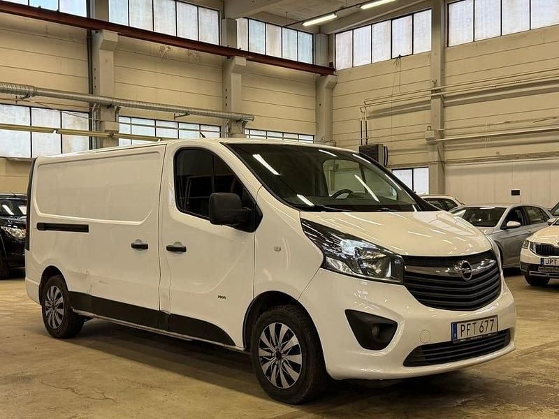 Begagnad Opel Vivaro 120 HK (88 kW) 2017 Vit Minibuss
