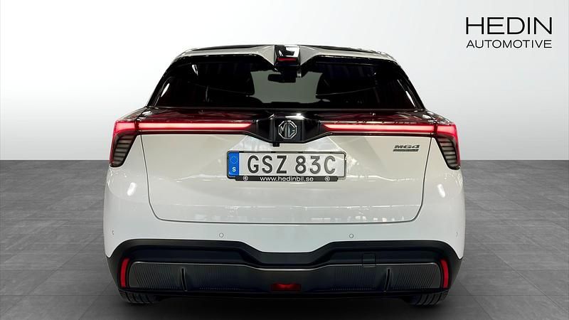 Begagnad MG MG4 EV 150 kW (204 HK) 2022 Vit Halvkombi