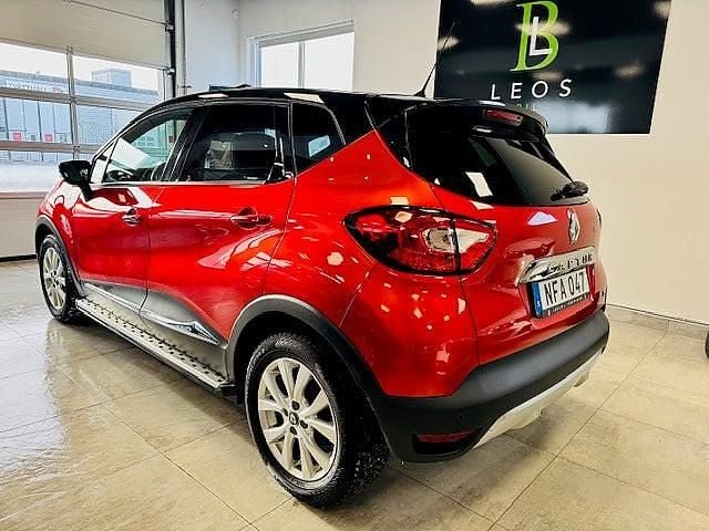 Begagnad Renault Captur 118 HK (86 kW) 2016 Röd SUV