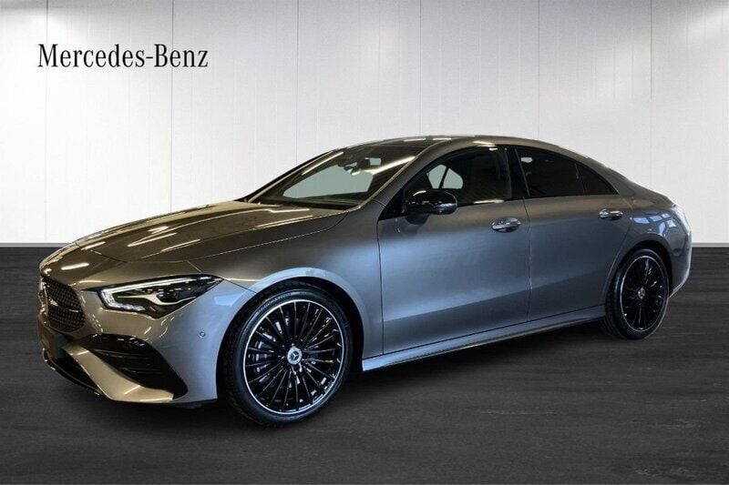 Ny 2025 Mercedes CLA200 AMG Sportkupé | 448 700 kr (Marknadspris) - Bild 1/4