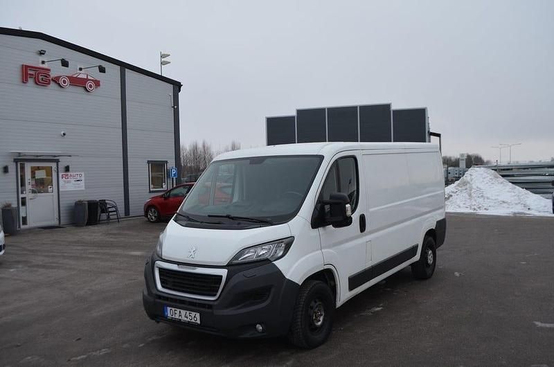 Begagnad Peugeot Boxer 131 HK (96 kW) 2017 Vit Van