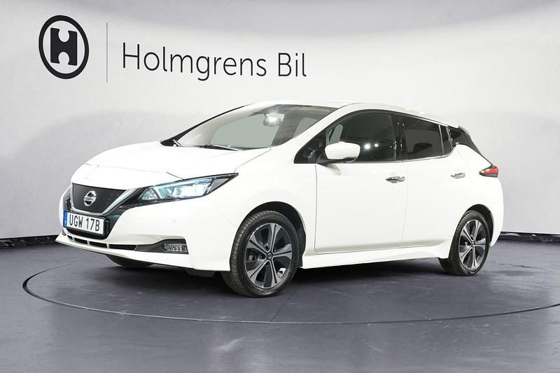 Vit Begagnad 2021 Nissan Leaf 360º Halvkombi | 199 900 kr (Marknadspris) - Bild 1/4