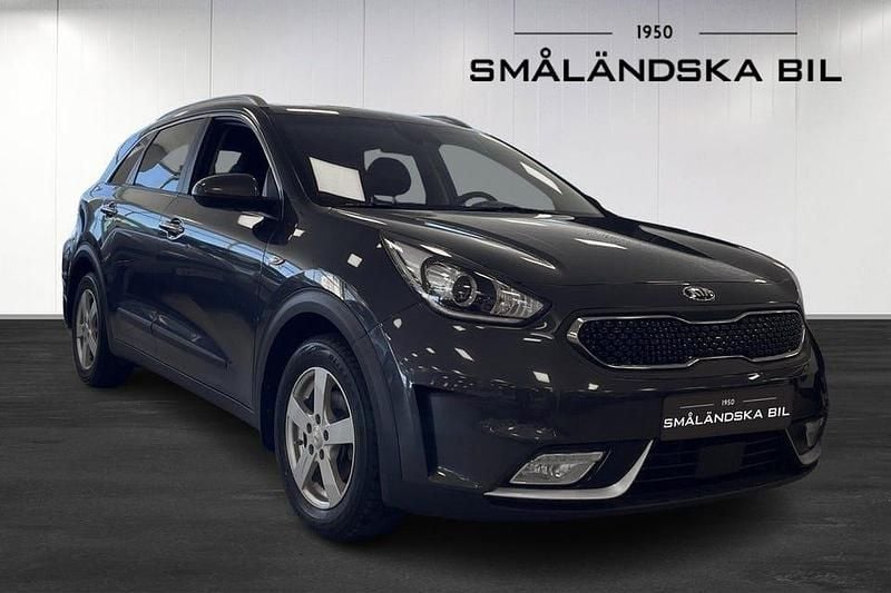 Begagnad Kia Niro Advance 141 HK (103 kW) 2017 Grå SUV