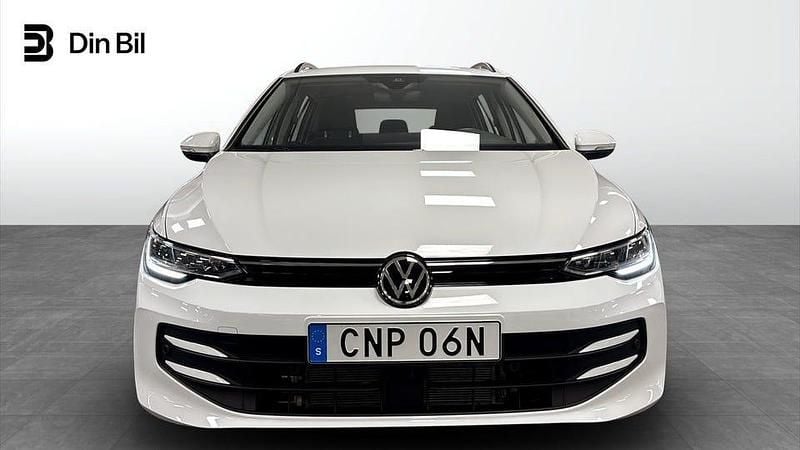 Begagnad VW Golf VIII 150 HK (110 kW) 2025 Vit Kombi