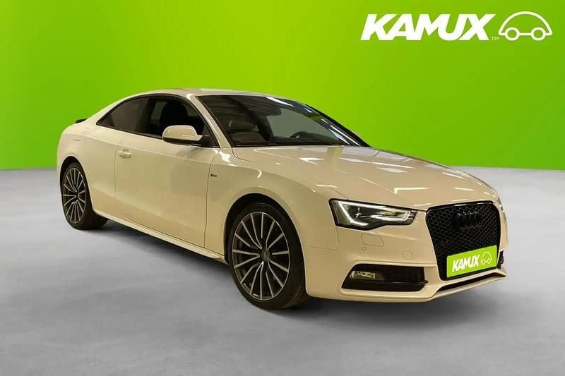 Vit Begagnad 2012 Audi A5 S-Line Sportkupé | 139 800 kr (Bra pris) - Bild 1/4