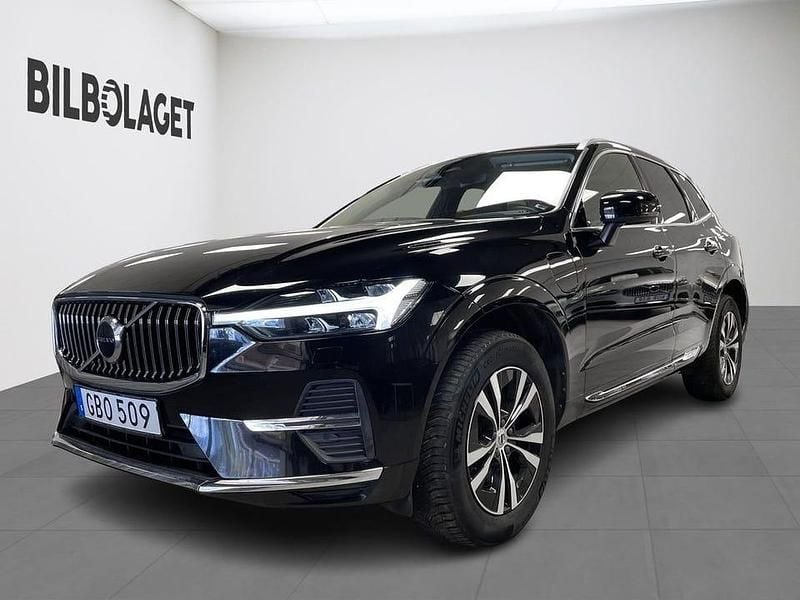 Begagnad Volvo XC60 Core 350 HK (257 kW) 2022 Svart SUV
