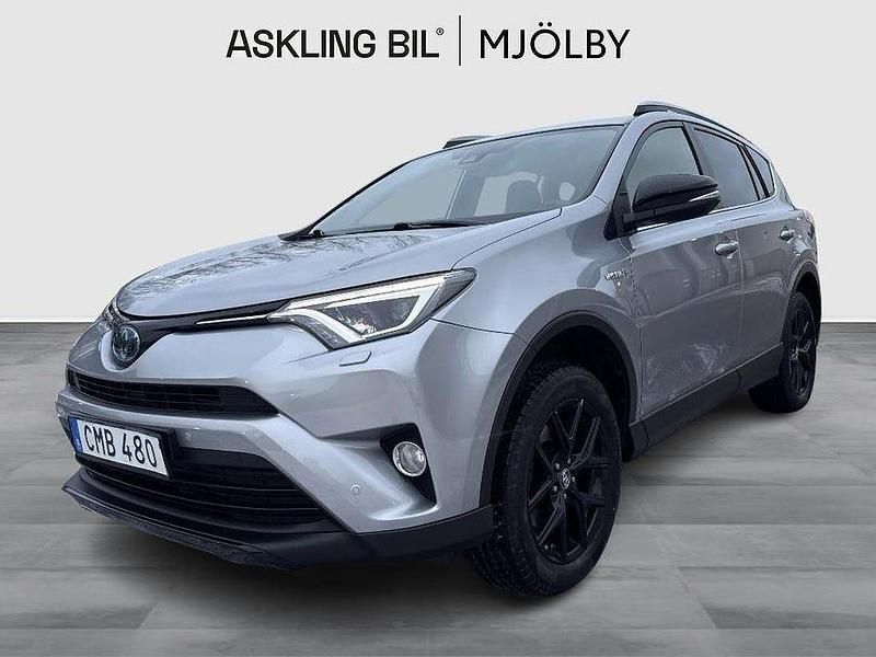 Begagnad Toyota RAV4 Hybrid Edition 197 HK (144 kW) 2018 Silver SUV
