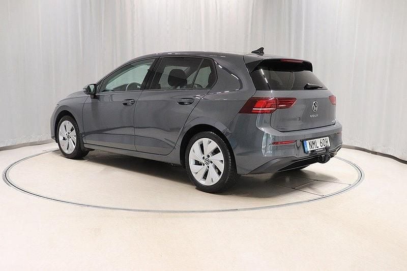 Begagnad VW Golf VIII Life 150 HK (110 kW) 2024 Mörkgrå Halvkombi