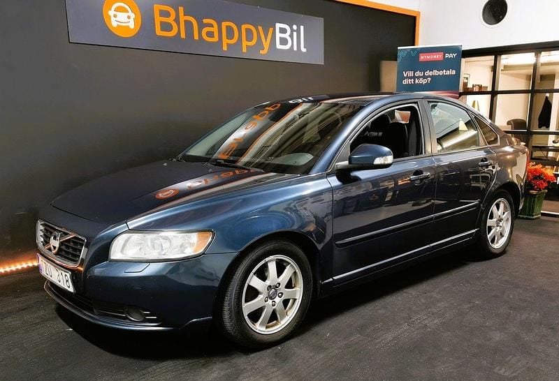 Blå Begagnad 2011 Volvo S40 Momentum Sedan | 43 900 kr (Marknadspris) - Bild 1/4