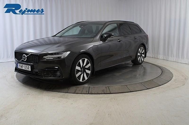 Grå Begagnad 2025 Volvo V90 Plus Kombi | 474 900 kr (Superpris) - Bild 1/4
