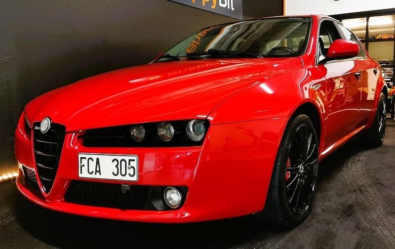 Röd Begagnad 2007 Alfa Romeo 159 Sedan | 89 900 kr - Bild 1/4