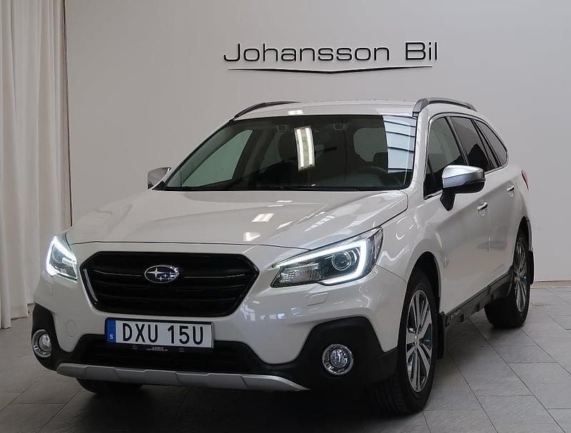 Begagnad Subaru Outback 175 HK (128 kW) 2020 Vit Kombi