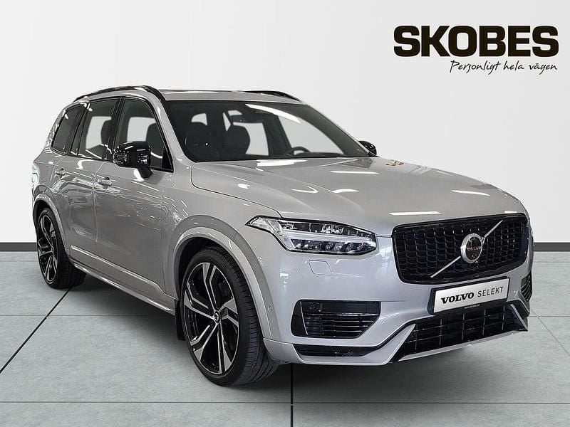 Silver Begagnad 2025 Volvo XC90 Ultra SUV | 829 900 kr (Lite dyr) - Bild 1/4