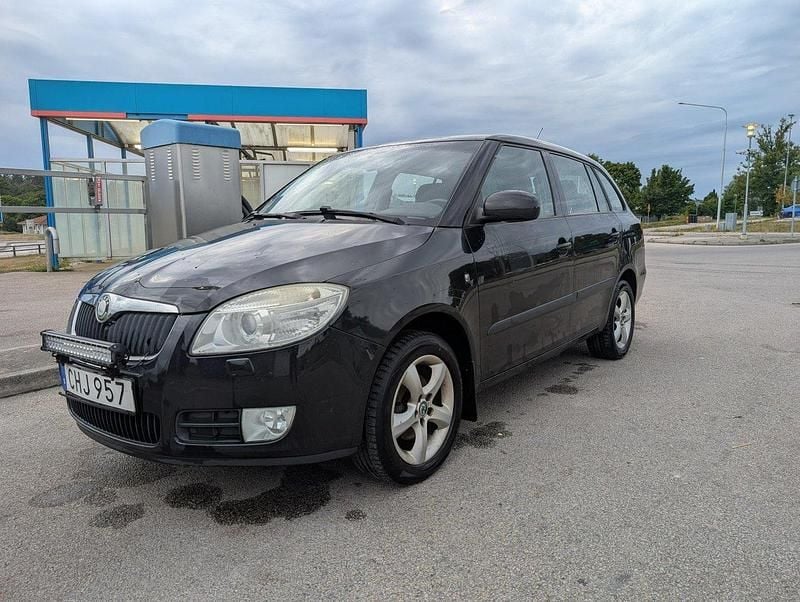 Svart Begagnad 2008 Skoda Fabia Kombi | 9 700 kr (Superpris) - Bild 1/4