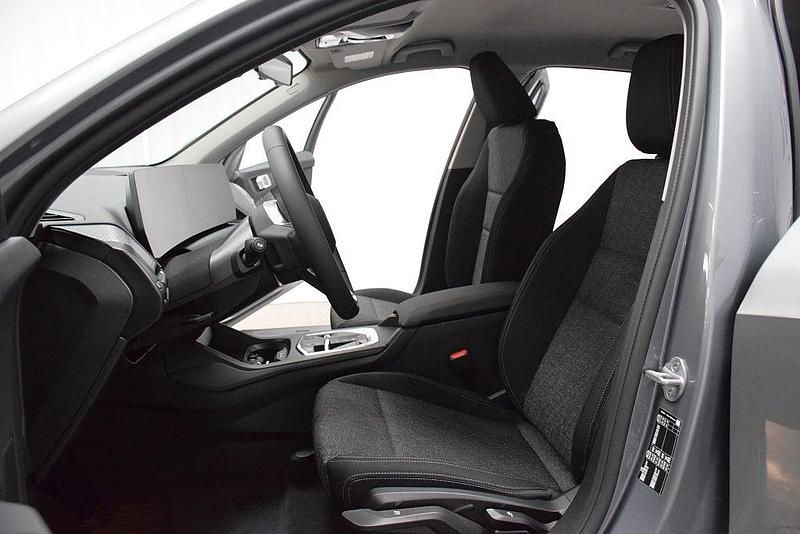 Ny BMW 120 Shadowline 170 HK (125 kW) 2025 Skyscraper grey metallic Halvkombi