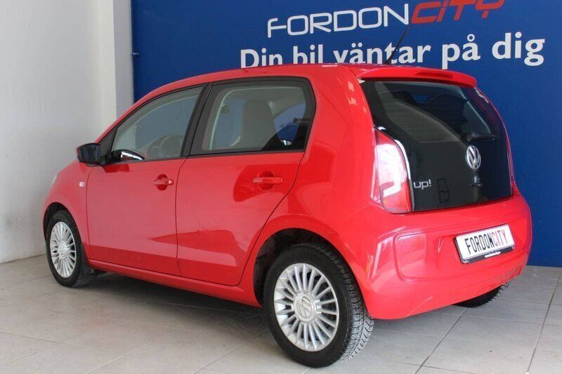 Begagnad VW up! high up! 75 HK (55 kW) 2013 Röd Halvkombi