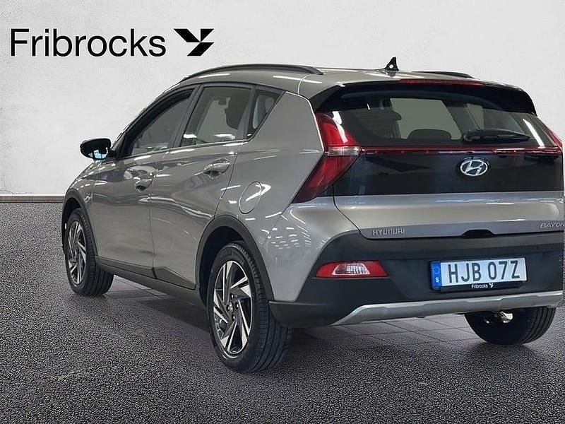 Begagnad Hyundai Bayon Essential 84 HK (61 kW) 2022 Brass met SUV