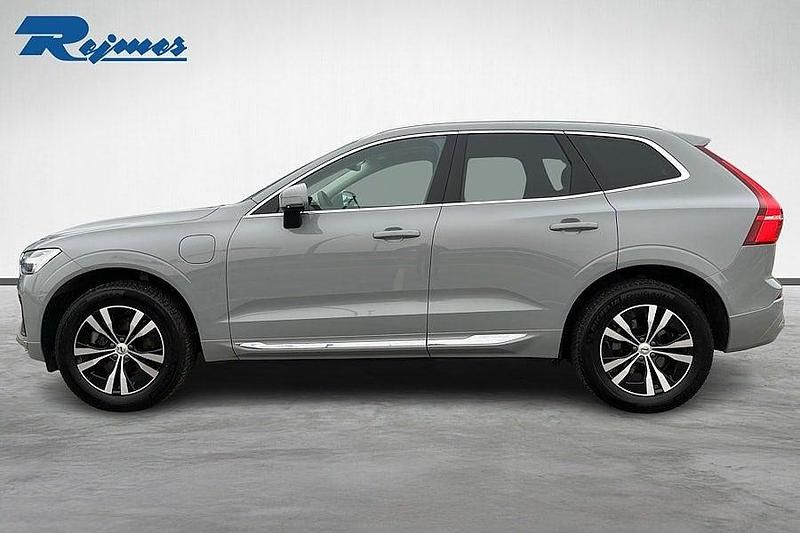 Begagnad Volvo XC60 Core 253 HK (186 kW) 2023 Grå SUV