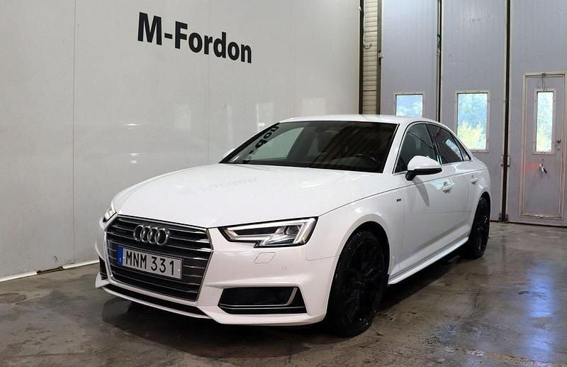 Vit Begagnad 2017 Audi A4 S-Line Sedan | 189 900 kr (Lite dyr) - Bild 1/4