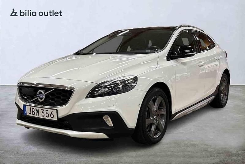 Vit Begagnad 2016 Volvo V40 CC Kombi | 174 900 kr (Marknadspris) - Bild 1/1