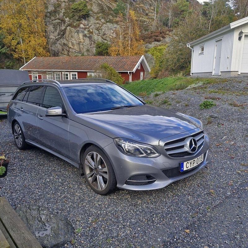 Silver Begagnad 2015 Mercedes E250 Avantgarde Kombi | 185 000 kr (Lite dyr) - Bild 1/4