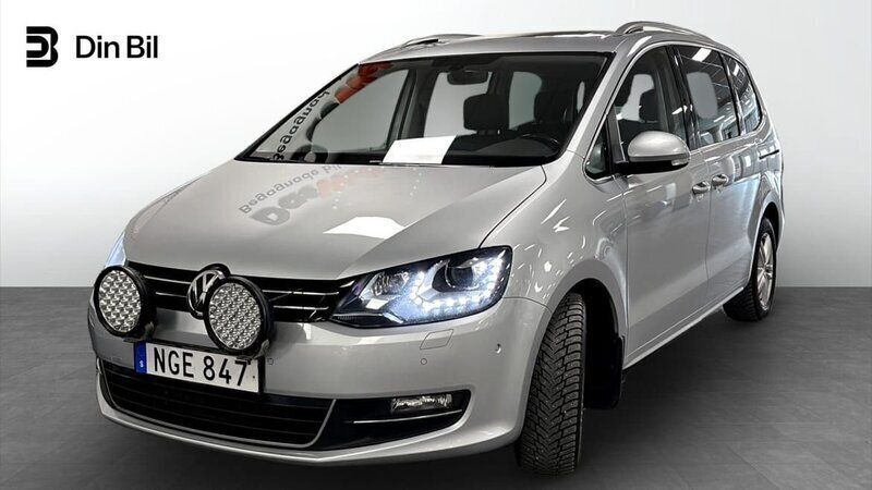 Silver Begagnad 2017 VW Sharan Minibuss | 219 500 kr (Marknadspris) - Bild 1/4