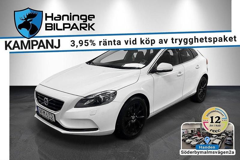 Begagnad Volvo V40 120 HK (88 kW) 2015 Vit Halvkombi