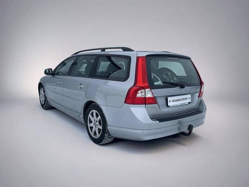 Begagnad Volvo V70 Drive Kinetic 109 HK (80 kW) 2010 Silver Kombi