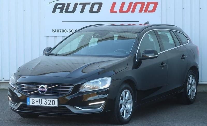 Svart Begagnad 2014 Volvo V60 Kombi | 109 900 kr - Bild 1/4