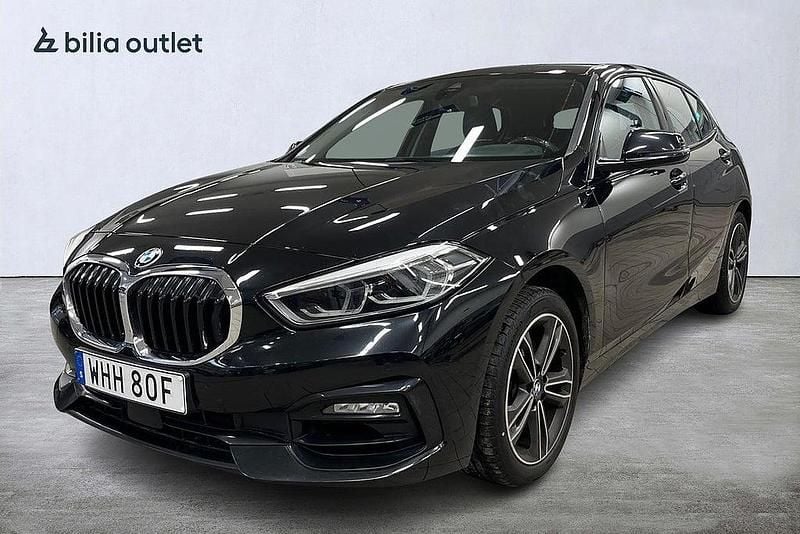 Begagnad BMW 118 Sport Line 140 HK (102 kW) 2020 Svart Halvkombi