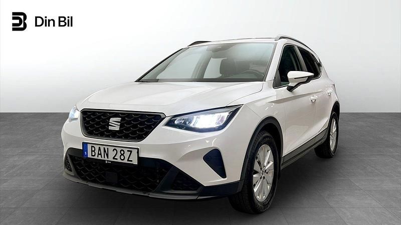 Vit Begagnad 2022 Seat Arona Style SUV | 191 900 kr (Marknadspris) - Bild 1/4