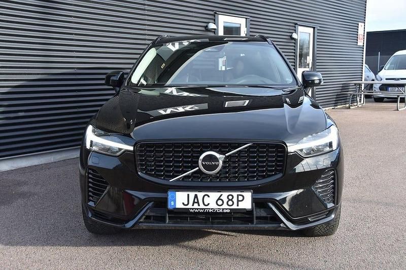 Begagnad Volvo XC60 R-Design 350 HK (257 kW) 2022 Svart SUV