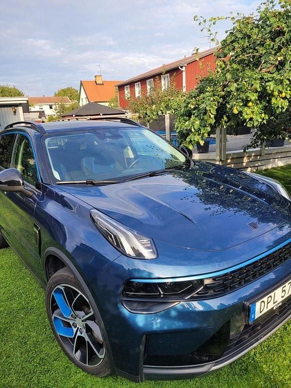 Blå Begagnad 2021 Lynk & Co 01 SUV | 242 000 kr (Bra pris) - Bild 1/4