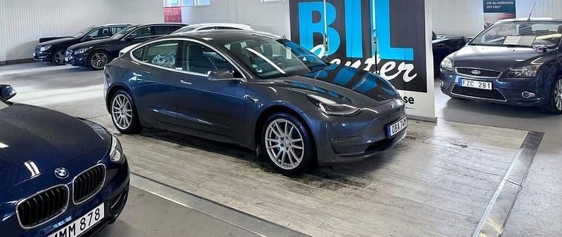 Begagnad Tesla Model 3 Long Range AWD 339 kW (462 HK) 2019 Grå Sedan