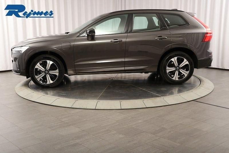 Begagnad Volvo XC60 Plus 253 HK (186 kW) 2025 Platinum grey metallic SUV