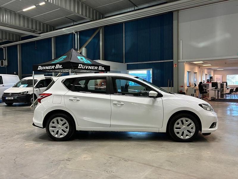 Begagnad Nissan Pulsar Visia 116 HK (85 kW) 2014 Vit Halvkombi