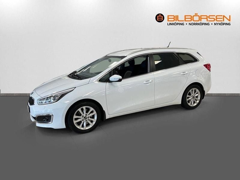 Vit Begagnad 2015 Kia Ceed Sportswagon Comfort Kombi | 119 900 kr (Marknadspris) - Bild 1/4