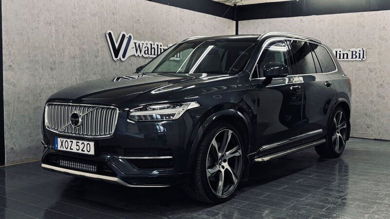Grå Begagnad 2019 Volvo XC90 Inscription SUV | 479 900 kr (Marknadspris) - Bild 1/4