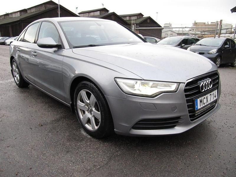 Grå Begagnad 2011 Audi A6 Proline Sedan | 97 500 kr (Marknadspris) - Bild 1/4