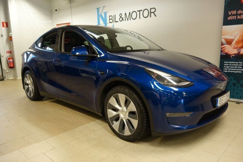 Begagnad Tesla Model Y Long Range AWD 378 kW (514 HK) 2021 Blå (blåmetallic) SUV