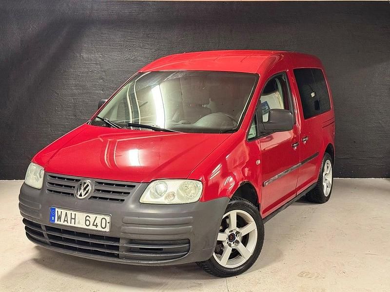 Röd Begagnad 2004 VW Caddy Minibuss | 34 900 kr (Marknadspris) - Bild 1/4