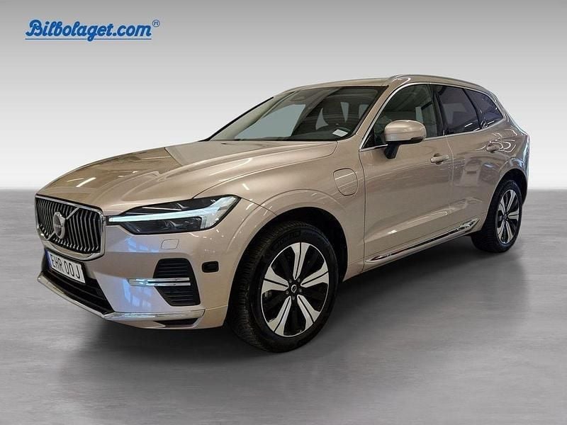 Grå Begagnad 2023 Volvo XC60 Plus SUV | 529 900 kr (Lite dyr) - Bild 1/3