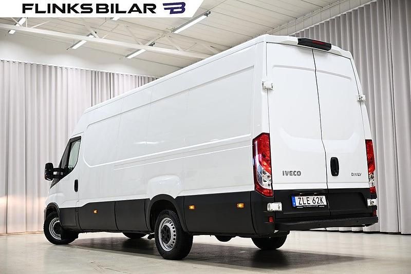 Begagnad Iveco Daily 136 HK (100 kW) 2023 Vit Van