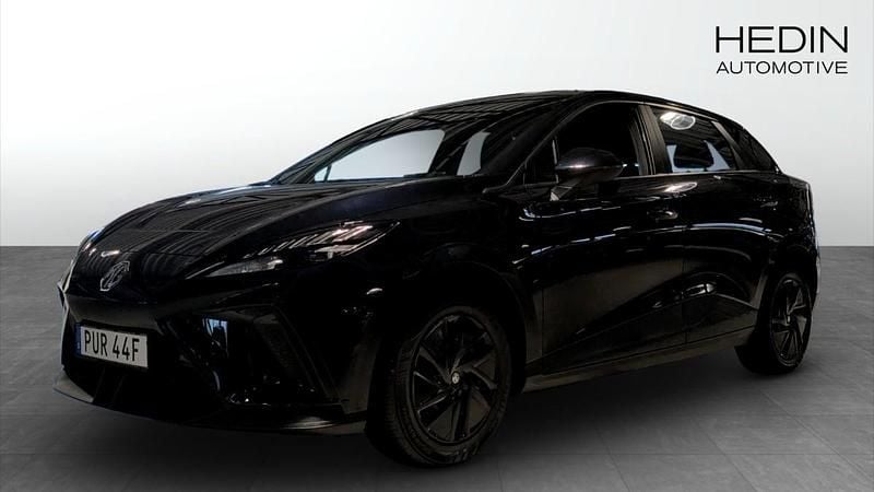 Svart (black) Begagnad 2022 MG MG4 EV Halvkombi | 249 900 kr (Marknadspris) - Bild 1/4