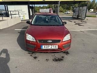 Begagnad 2006 Ford Focus Halvkombi | 17 000 kr (Bra pris) - Bild 1/4