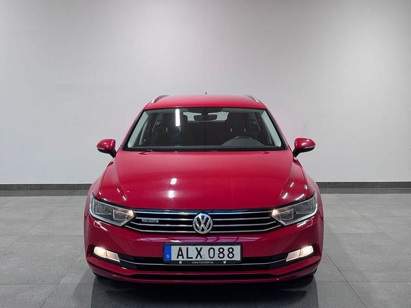 Begagnad VW Passat 150 HK (110 kW) 2015 Röd Kombi