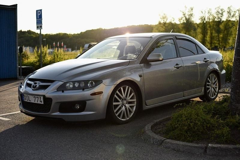 Grå Begagnad 2006 Mazda 6 Sedan | 38 000 kr (Lite dyr) - Bild 1/4